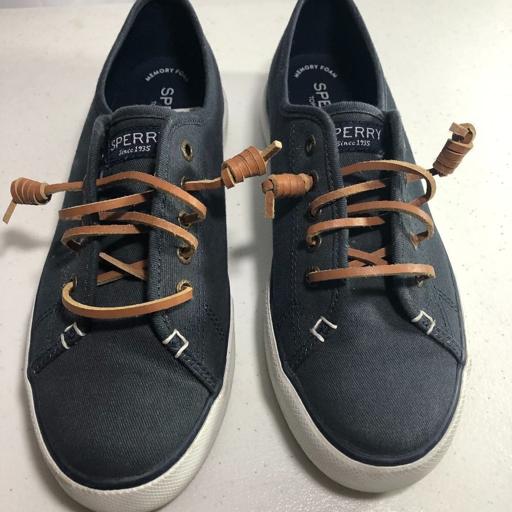 Sperry Boat Sneaker Size 7M